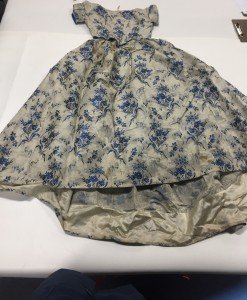 1949.94.1 Blue and white floral design on grey silk faille.