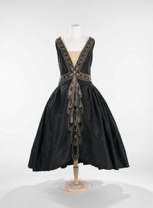Robe de Style Dress from 1926. Costume piece at The Metropolitan Museum of Art. 