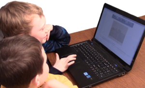 Students exploring online lesson